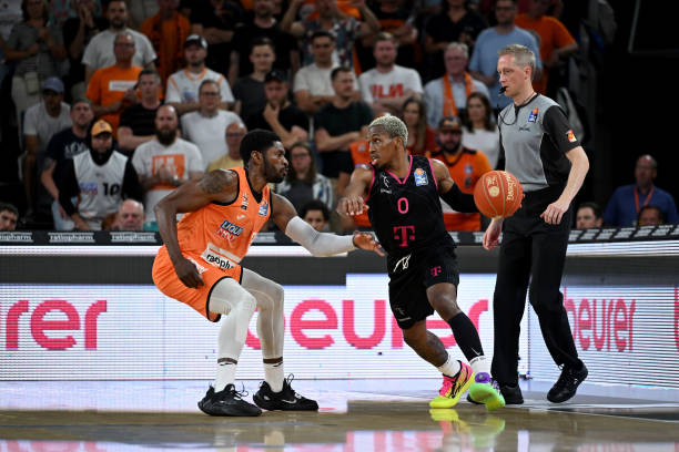 现代篮球比 现代篮球比