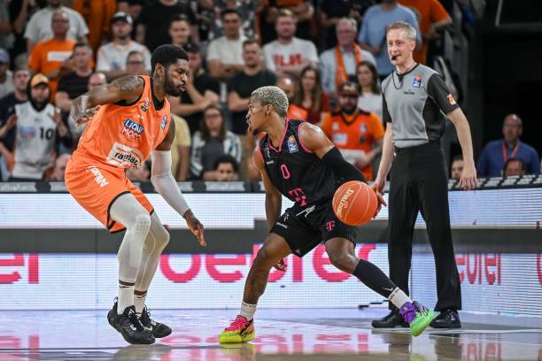 足我们借鉴 足我们借鉴