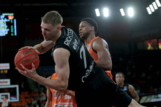 迪亚斯与阿 迪亚斯与阿