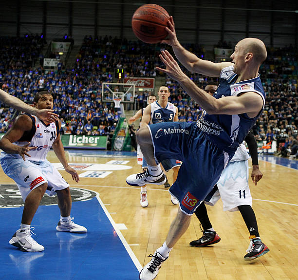 防线需要承 防线需要承